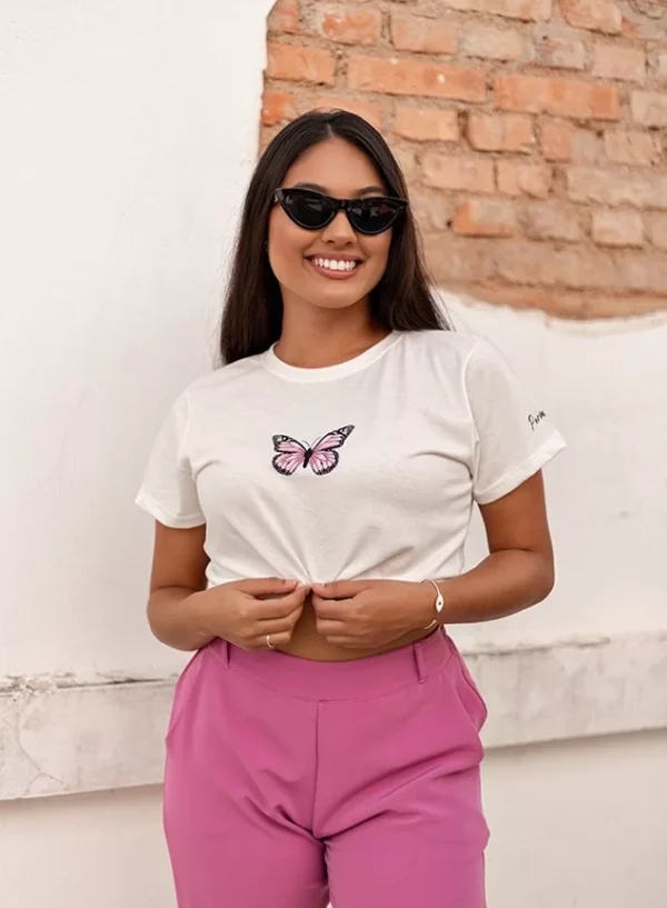 Camiseta Feminina Estonada Borboleta Off Algodão