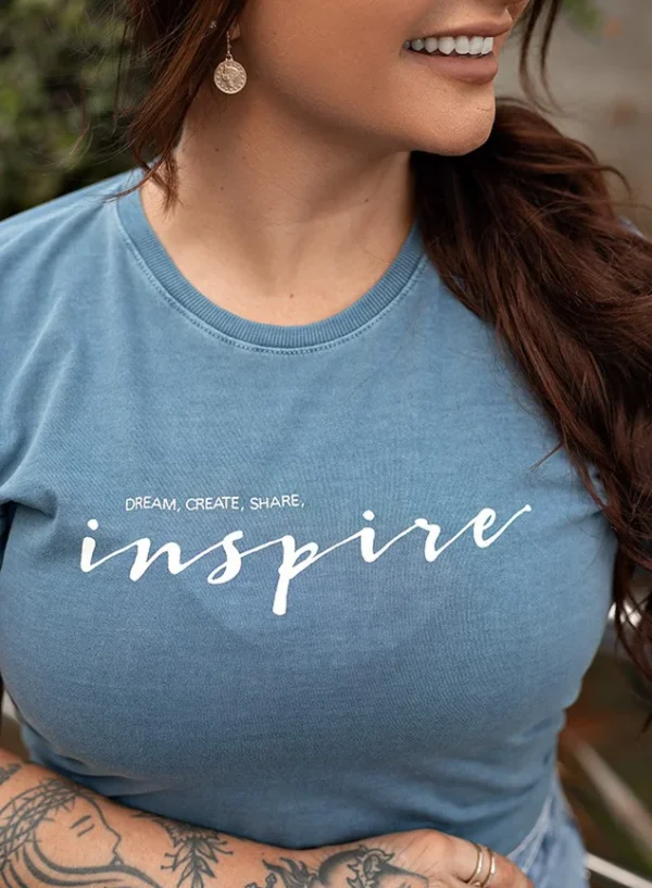 camiseta-feminina-estonada-inspire-azul-bic-algodao